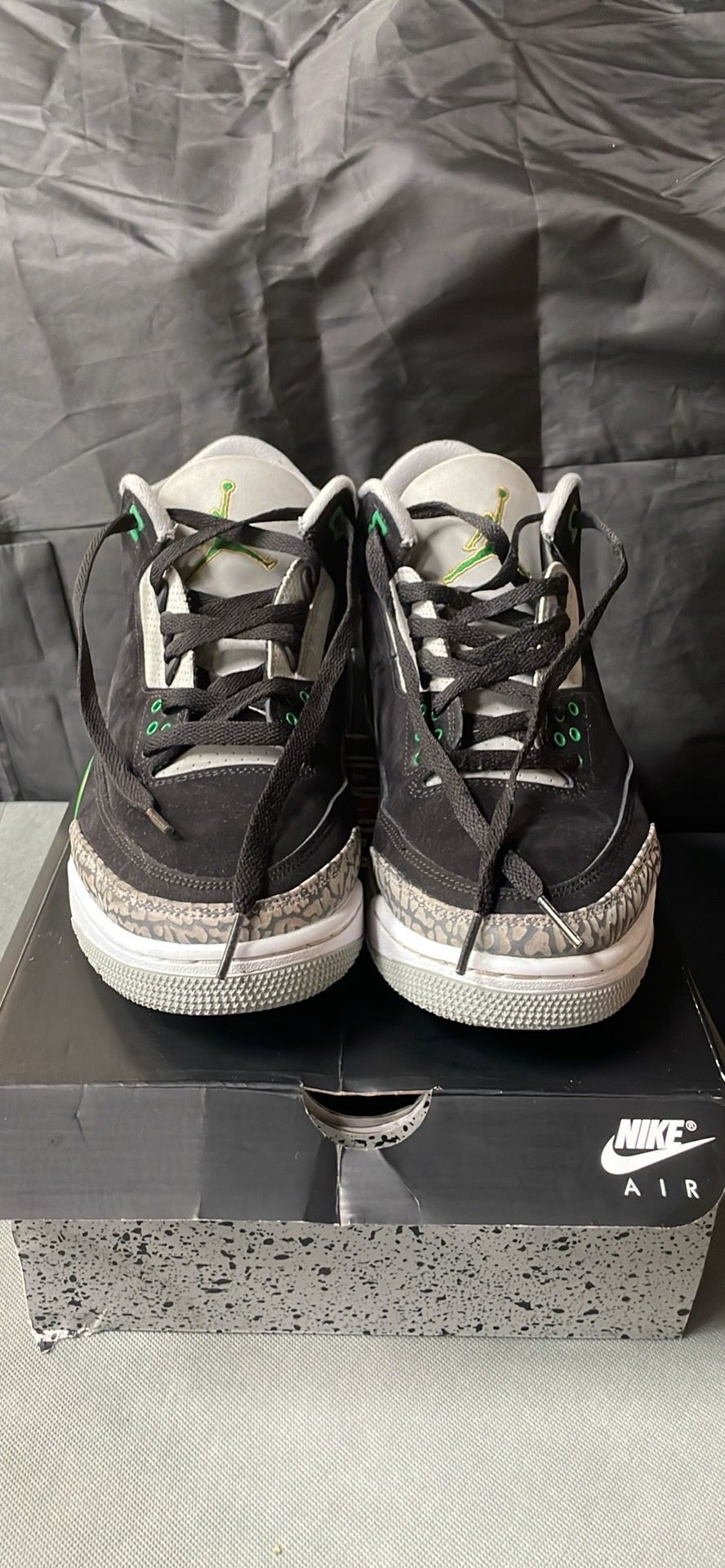 NIKE AIR JORDAN 3s BLAVK/GREEN/GREY SNEAKERS