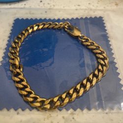 Gold plated cuban link bracelet