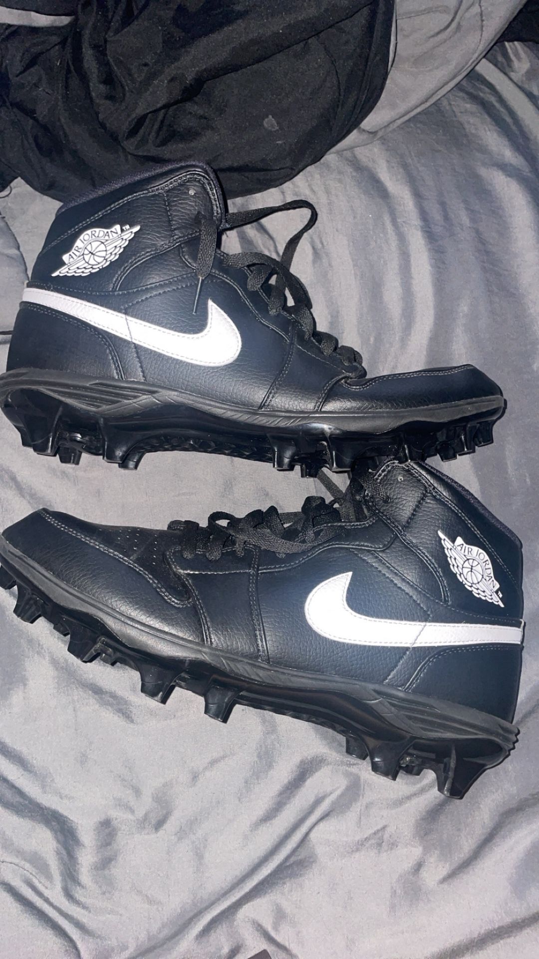 Jordan 1 Alpha Menace Mid Football Cleats