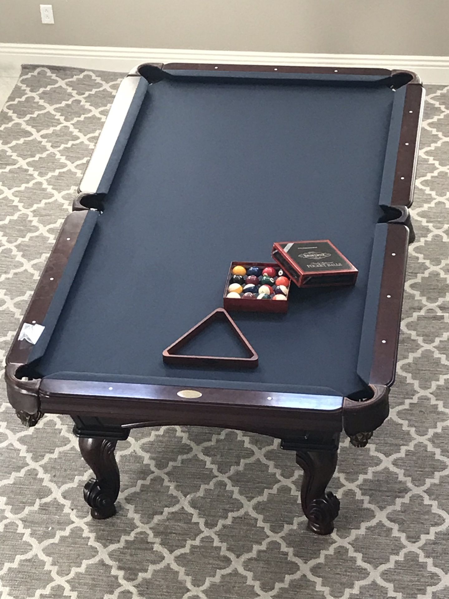 Olhausen Santa Ana Pool Table with Cover & Brunswick Heritage Play Package - Cues, Balls, Rack