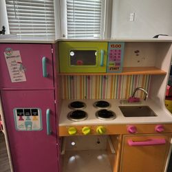 Toy Kitchen 