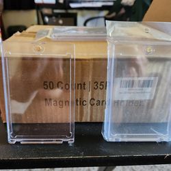 MAGNETIC CARD HOLDER