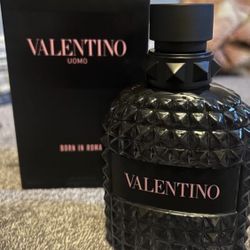 Valentino UOMO Perfume 