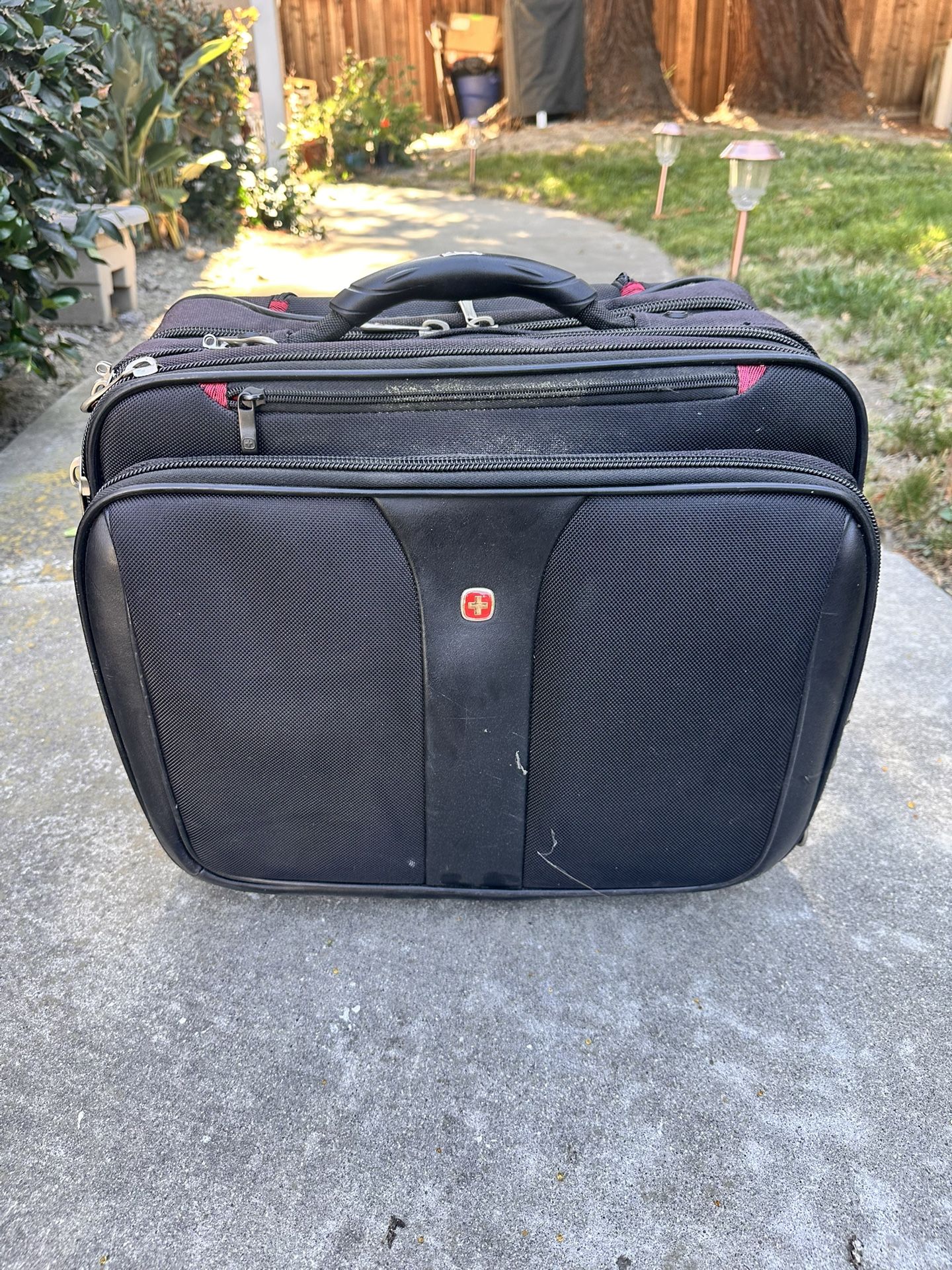 Wenger The Patriot rolling briefcase (used)