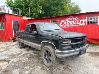 1998 CHEVY SILVERADO IN FOR PARTS!!
