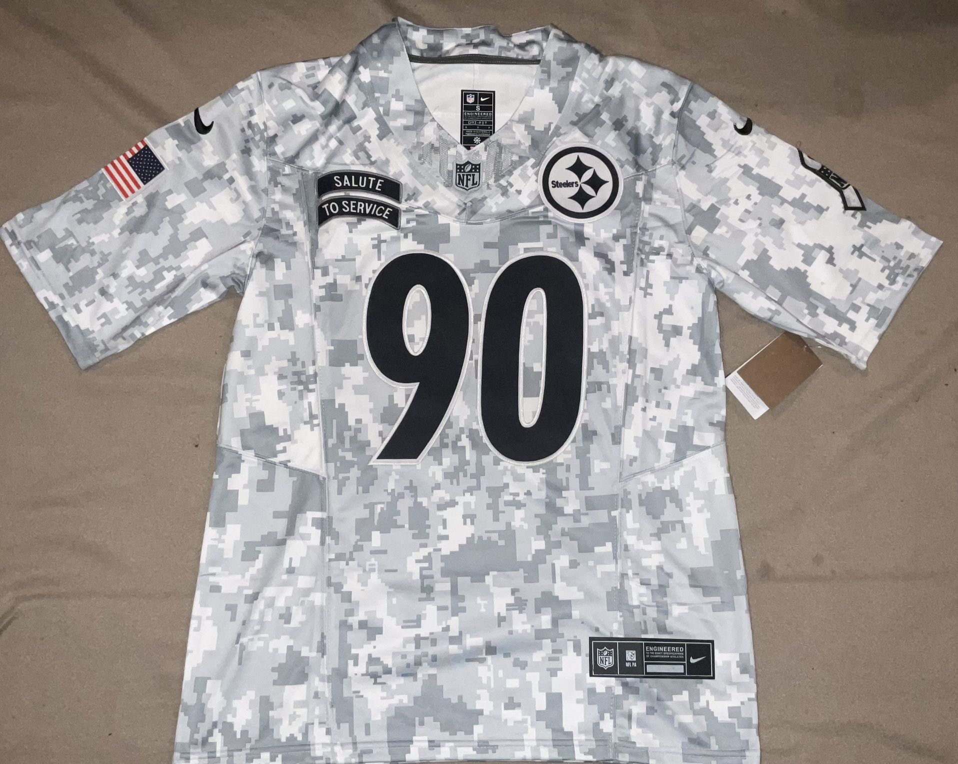 Pittsburgh Steelers T.J Watt Salute To Service 2024-2025 Jersey Adult men’s size Small New With Tags