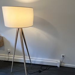 Modern Wood Tripod Floor Lamp