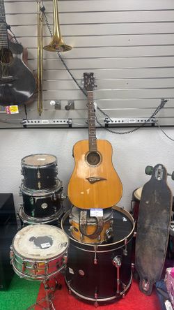 Acoustic guitar Dean M/Daytone 