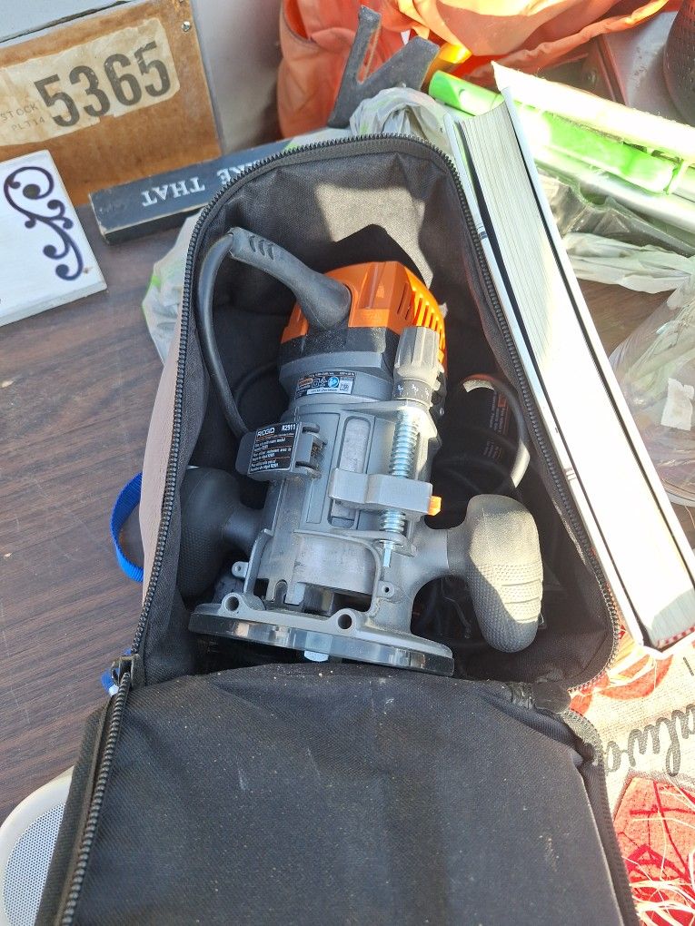 RIDGID 11 Amp 2 HP 1/2 in. Corded Fixed Base Router
