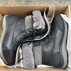 UGGS. Adirondack Boots