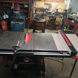 Saw Stop Table Saw