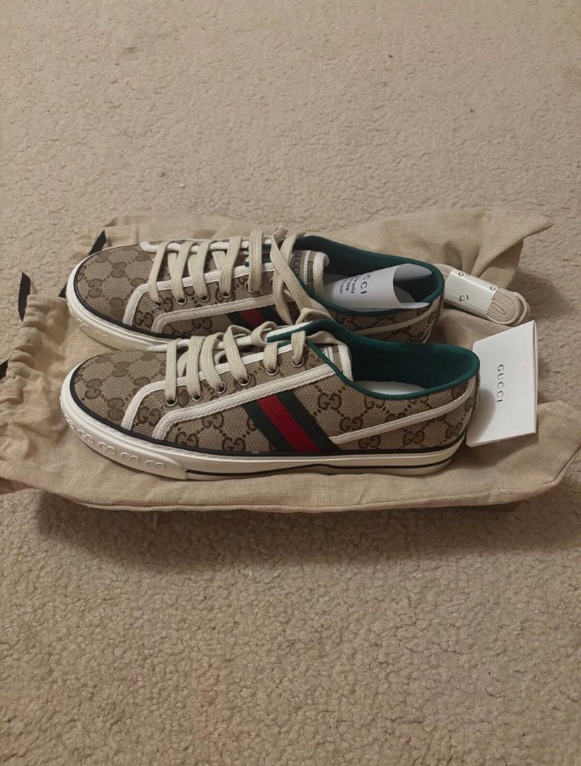 WOMEN'S GUCCI TENNIS 1977 SNEAKER SIZE 9