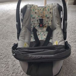 Evenflo Rear Facing Car Seat 