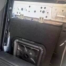 Toyota Tacoma 10” L7T Subwoofer And Box