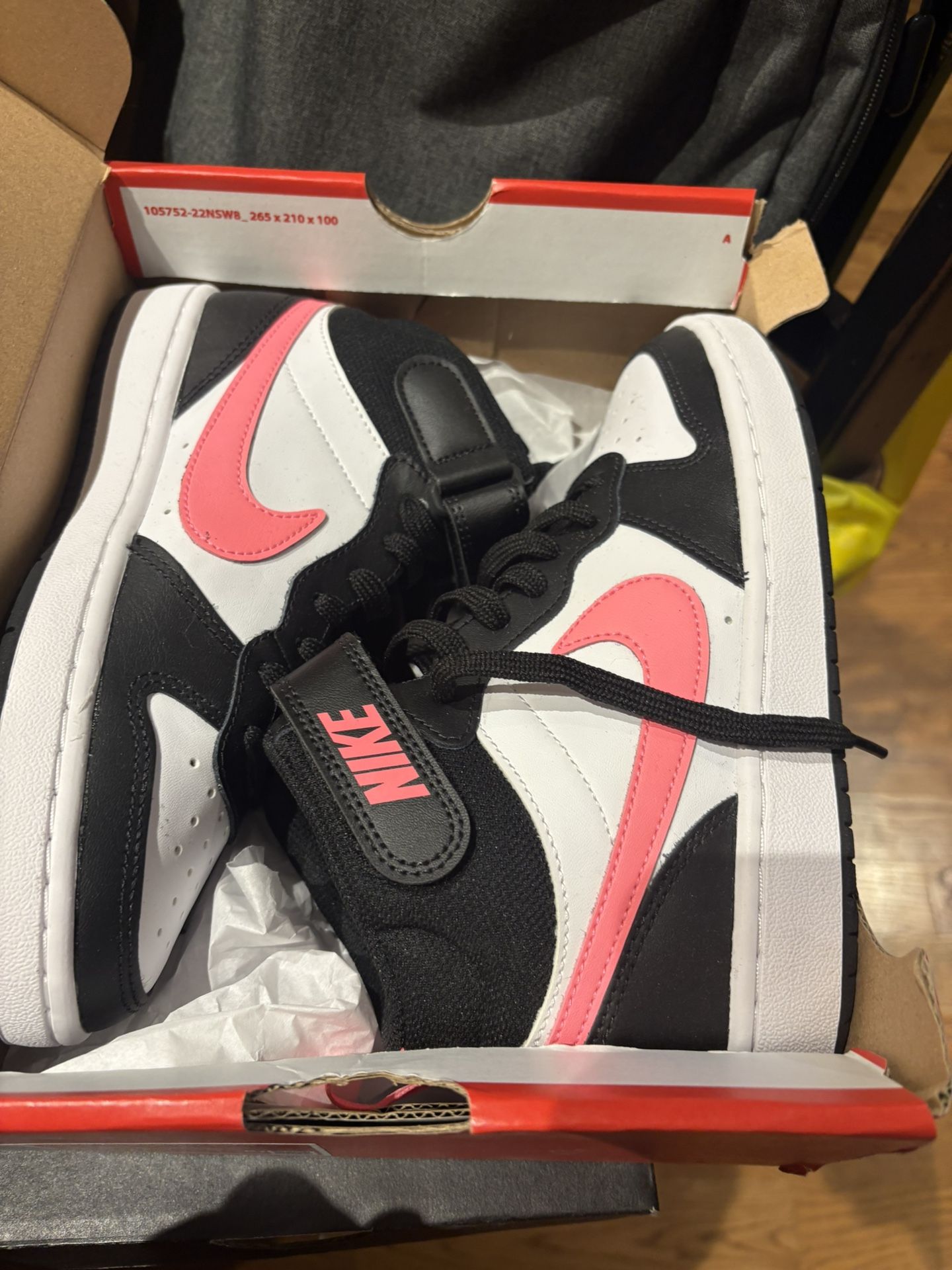 Nike Court Borough Mid 2