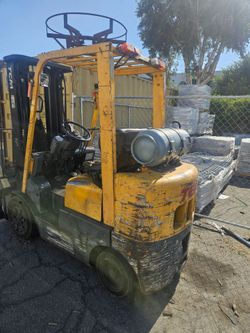 Warehouse forklift TCM