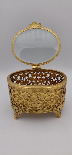 Gorgeous Vintage Golden Filigree Ormolu Oval Jewelry Casket