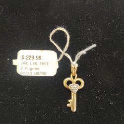Gold pendant