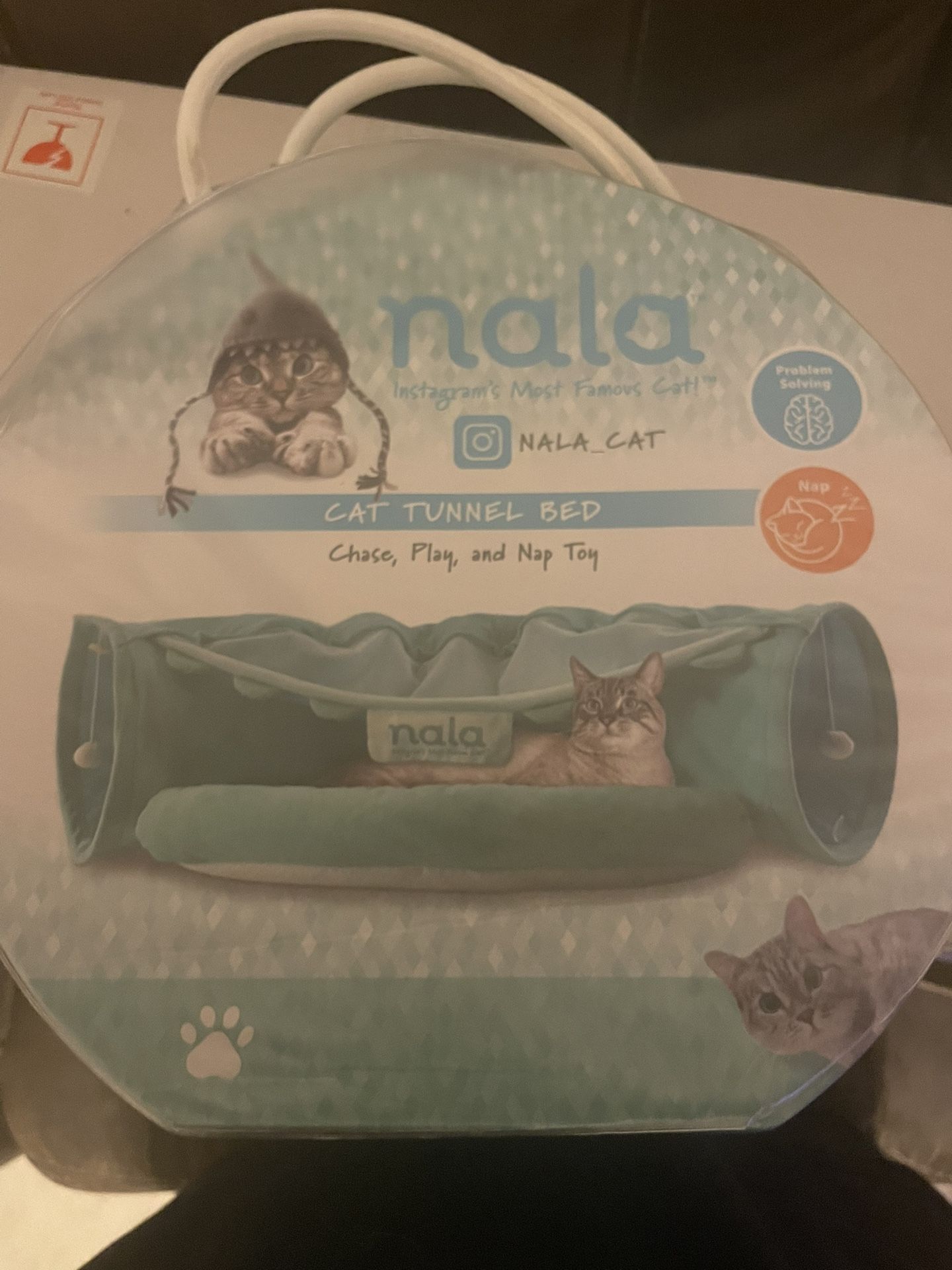 Nala Cat Tunnel/bed