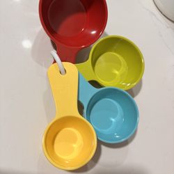 Measuring Cups - Colorful 