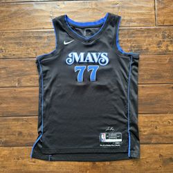 Mavericks Luka Doncic #77 Jersey