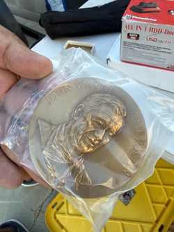 John Wayne American Commemorative Bronze-Tone Medal