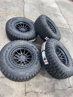 Wheeles 17x9 lock tire 295/70R17 Arroyo tamarock RT LT295/70R17