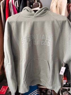 Essentials size medium. Sycamore color