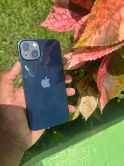 UNLOCKED IPHONE 13 / READY TO USE