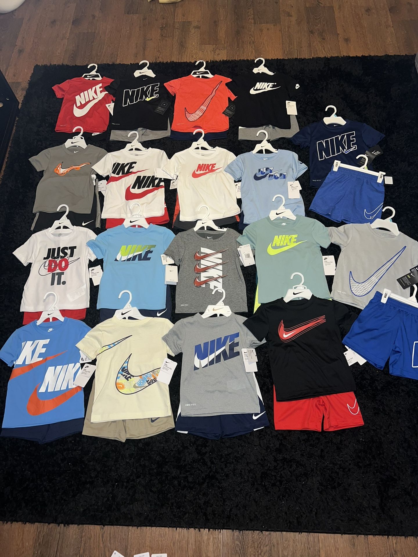 NWT Nike 4(4t) 15 Outfits 