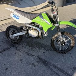 Apollo X4 110 dirtbike