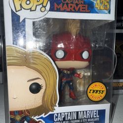 captain marvel #425 funko pop(chase