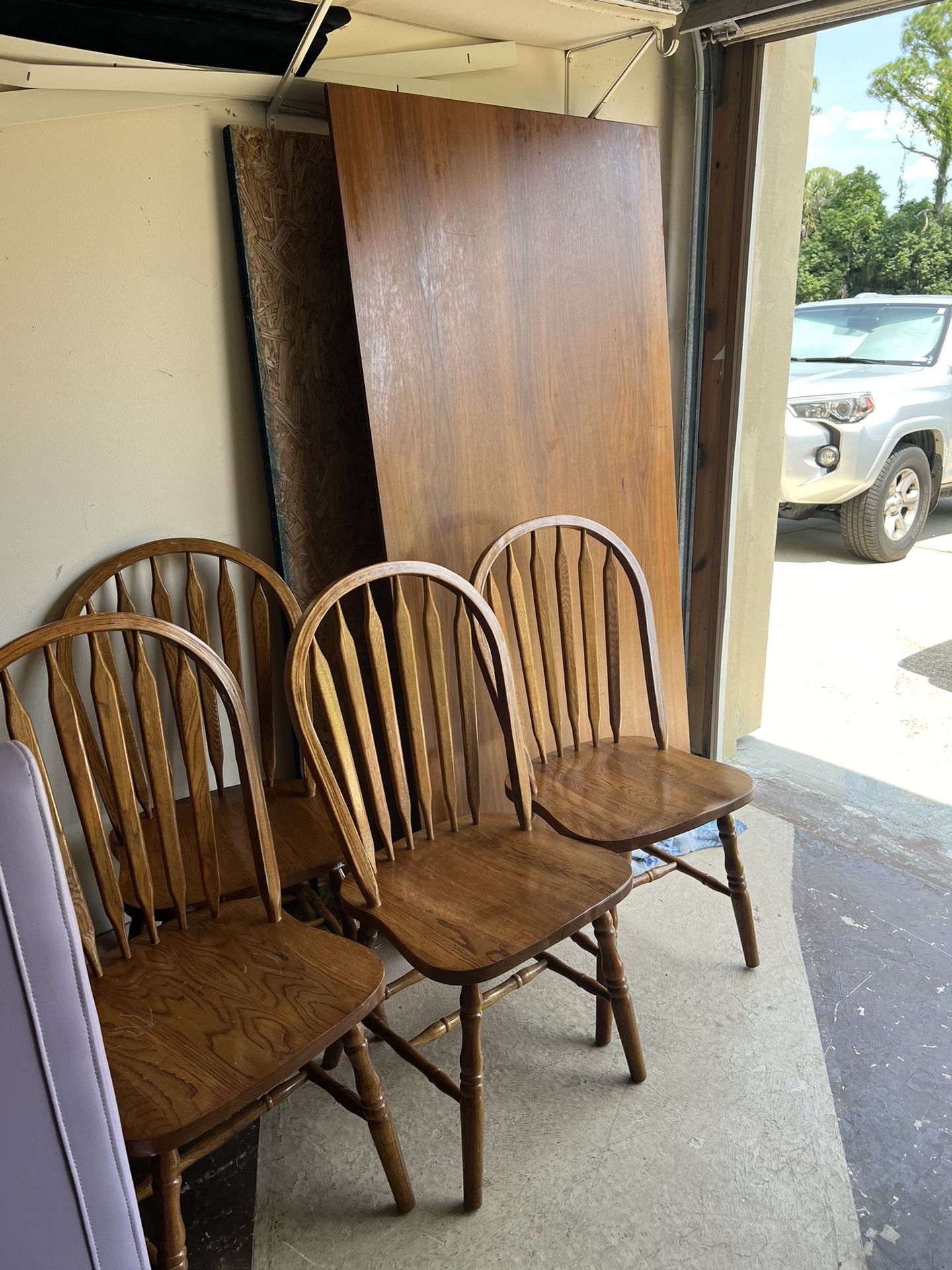 Dining Room Table 72”x38”x30” And 4 Chairs Solid Wood Condition Good
