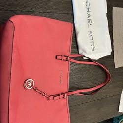 Michael Kors Tote