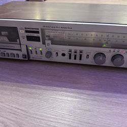Panasonic Stereo Receiver SE-4510 (Vintage) Vintage Panasonic SE-4510 stereo receiver / tape deck combo. 