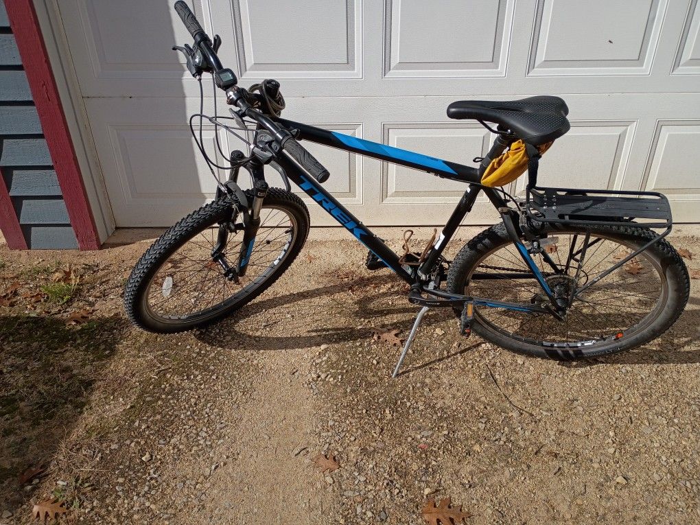 Men's Trek Mountain Bike