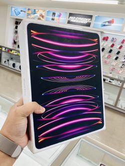 iPad Pro 6th gen 12.9inch 128gb