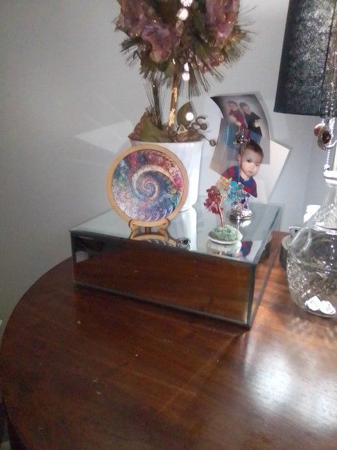 Imperial Imports Mirror Platforms 12x12x4