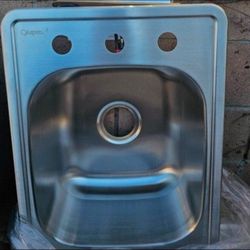 New  17x22x8 Sink 
