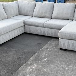 Sectional couch sofa (Delivery Available)