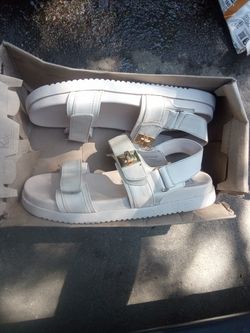 Steve Madden Sandals 9.5