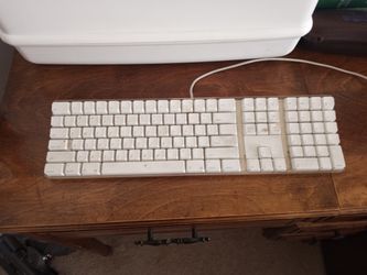 Apple Keyboard