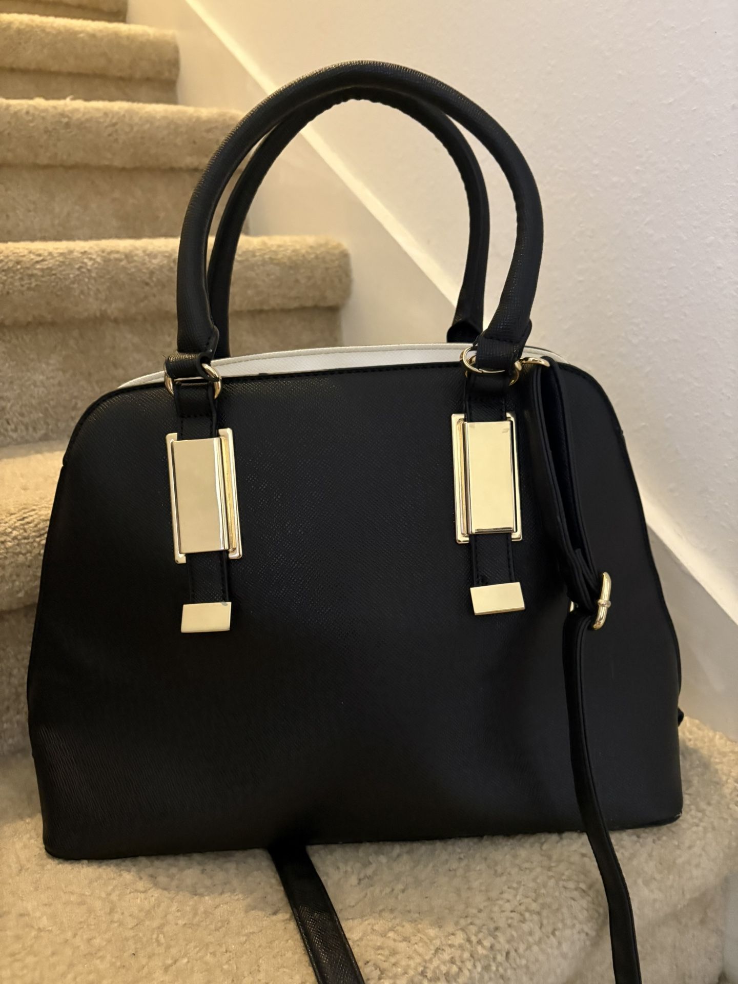 Shoulder Black Aldo bag Leather Handbag w/ White Accents & Gold Tone Hardware