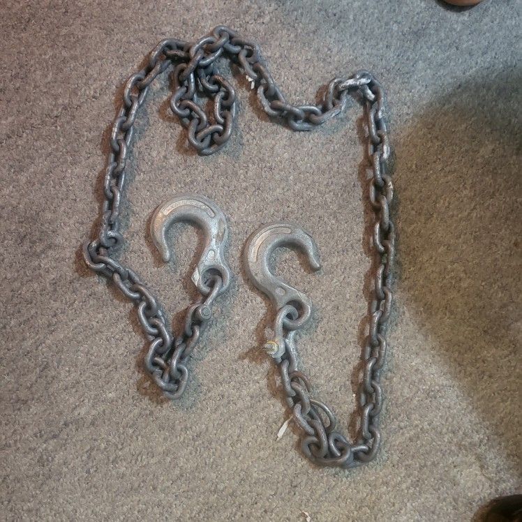 9 Foot Tranporting Chain With Hooks πͺ