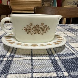  Vintage Pyrex Butterfly Gold Gravy Boat With Underplate 