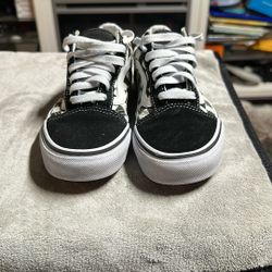 Black And White Vans Size 5 In Woman’s $20