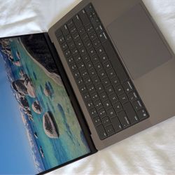 Apple M5 24GB 1TB MacBook Pro 