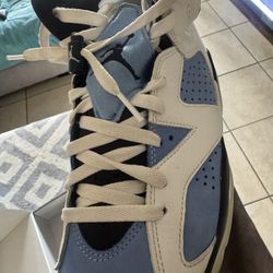 Shoe