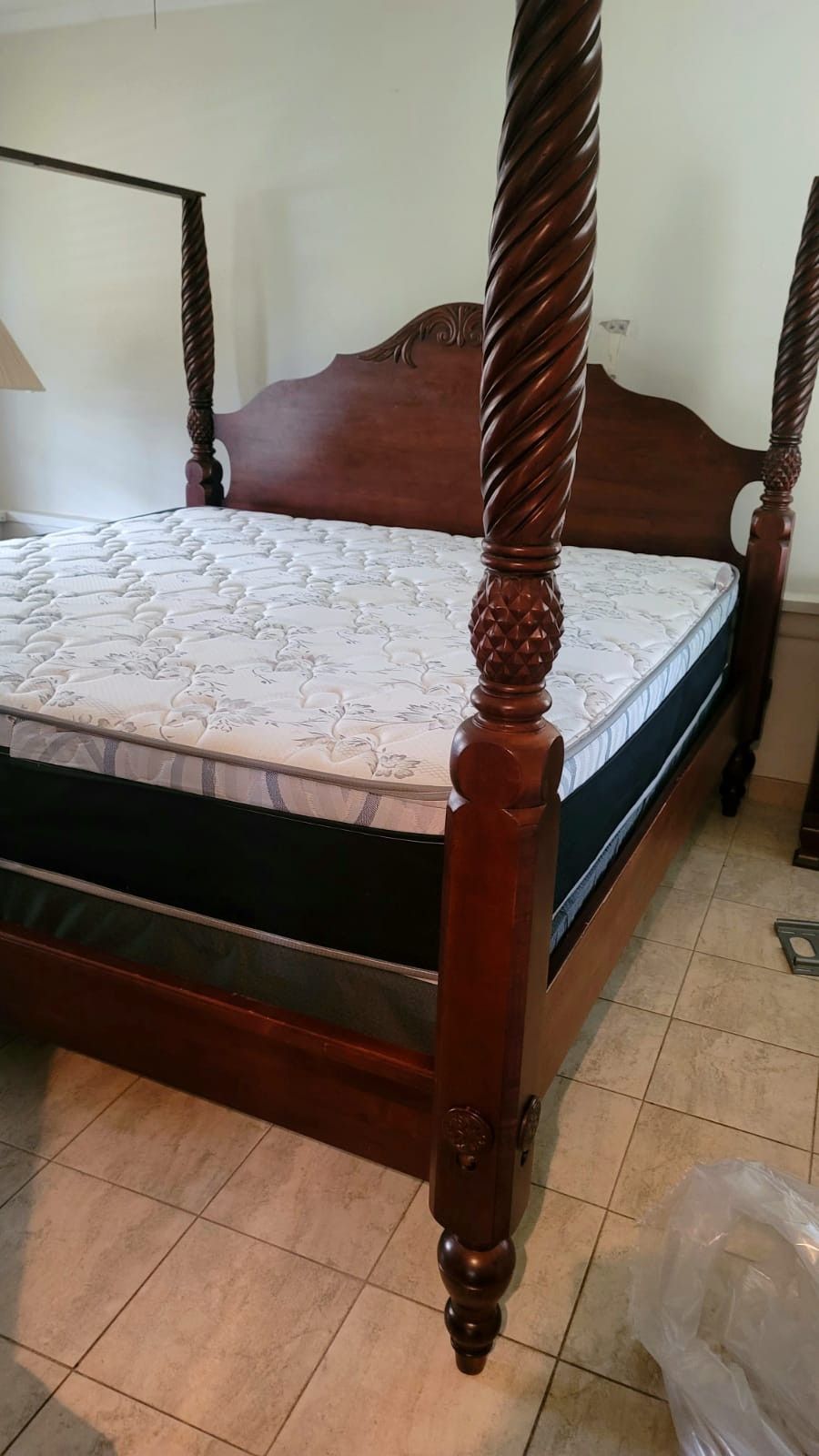 NEW KING PILLOW TOP MATTRESS AND BOX SPRING ⛔️ Bed Frame Is Not Available For Sale 