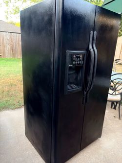GE- Black Side-by-Side Refrigerator